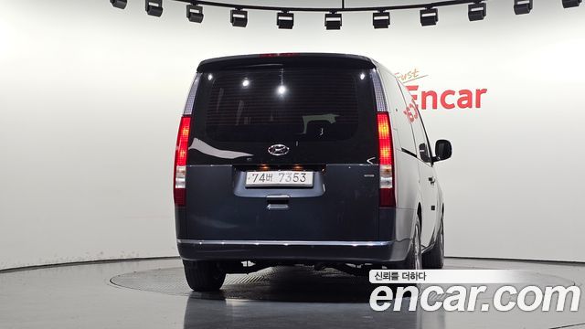 Hyundai Staria 4WD Tourer 11-Seater Modern 2022 — фото 4