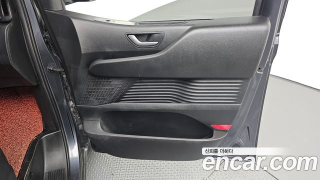 Hyundai Staria 4WD Tourer 11-Seater Modern 2022 — фото 24