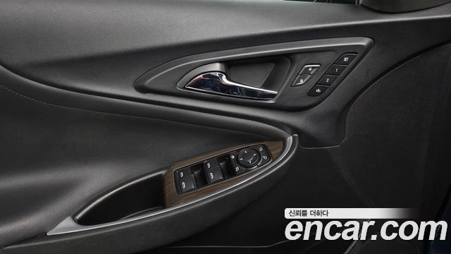 Chevrolet Malibu 2.0 Turbo Premier Special 2019 — фото 17