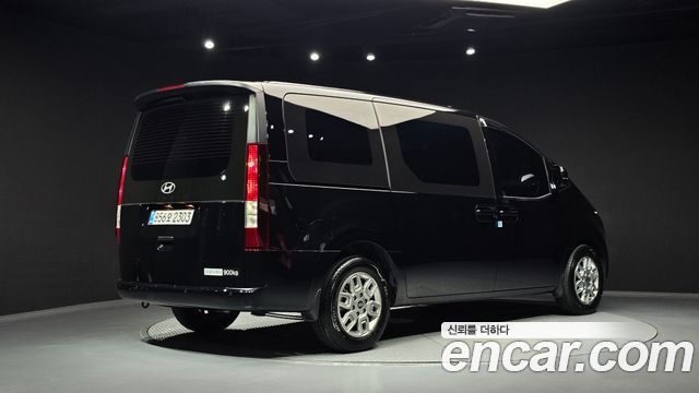 Hyundai Staria HEV 1.6 Cargo 3-Seater Modern 2025 — фото 2