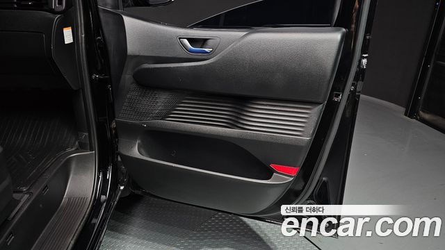 Hyundai Staria HEV 1.6 Cargo 3-Seater Modern 2025 — фото 24