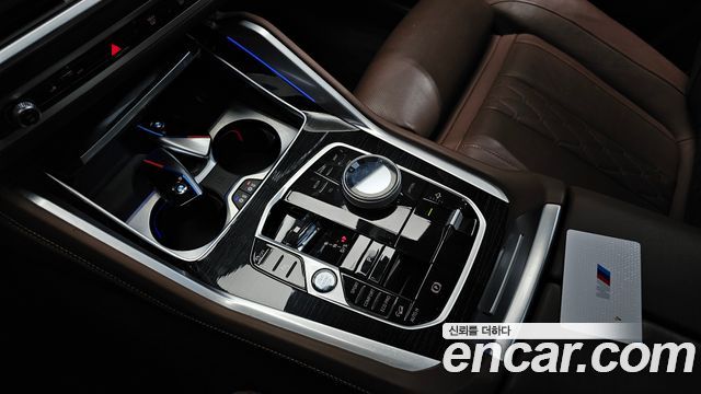 BMW X6 (G06) xDrive40i M Sport 2024 — фото 9