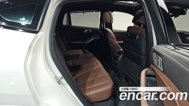 BMW X6 (G06) xDrive40i M Sport 2024 — фото 15