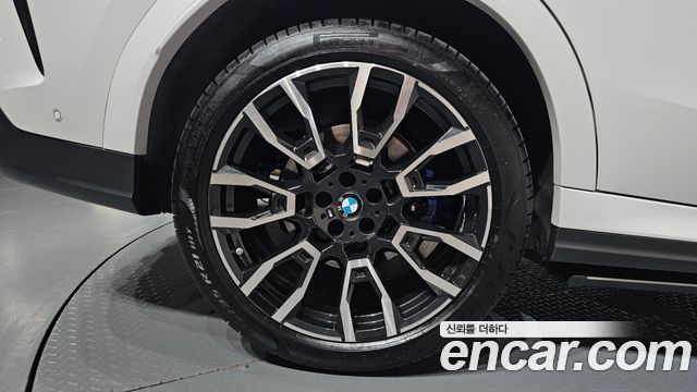 BMW X6 (G06) xDrive40i M Sport 2024 — фото 27