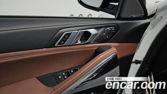 BMW X6 (G06) xDrive40i M Sport 2024 — фото 34
