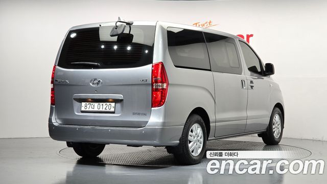 Hyundai Grand Starex Van 5-Seater Modern 2021 — фото 2