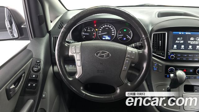 Hyundai Grand Starex Van 5-Seater Modern 2021 — фото 12
