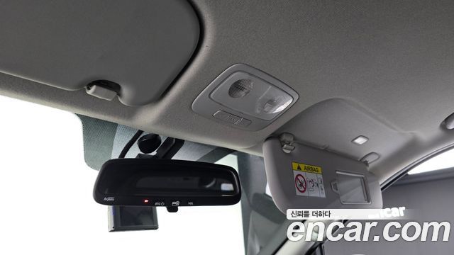 Hyundai Grand Starex Van 5-Seater Modern 2021 — фото 19
