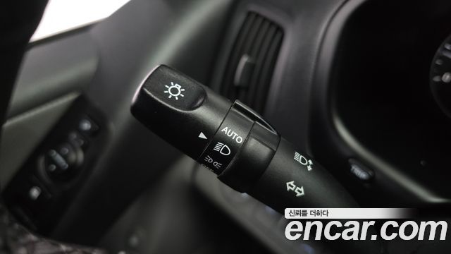 Hyundai Grand Starex Van 5-Seater Modern 2021 — фото 28