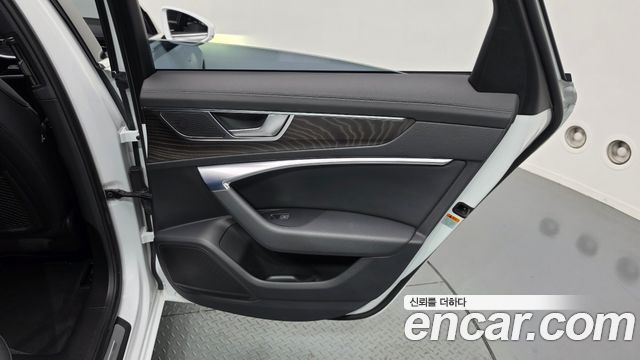 Audi A6 (C8) 45 TFSI Premium 2021 — фото 25