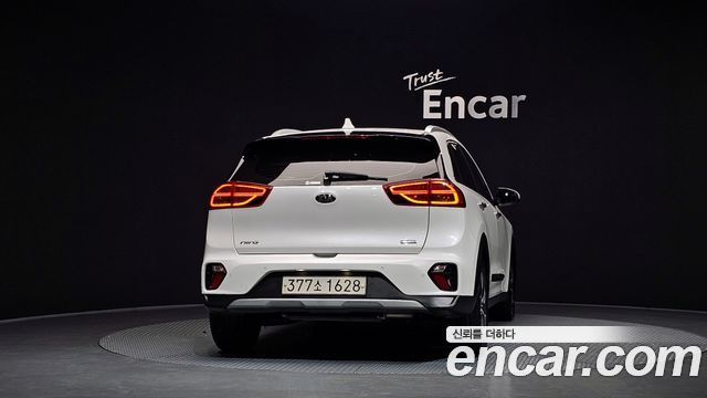 Kia Niro 1.6 HEV Noblesse Special 2020 — фото 4