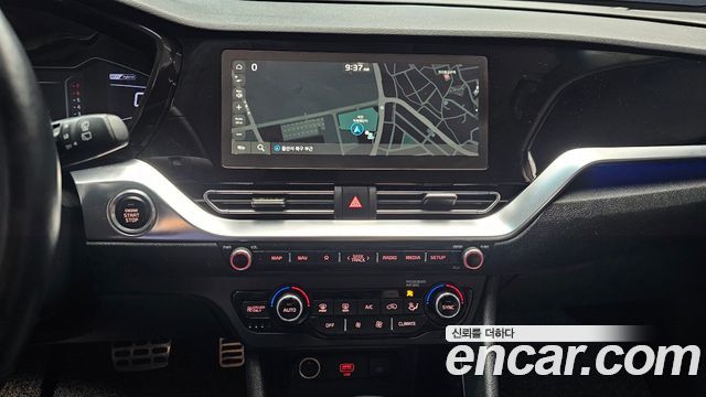 Kia Niro 1.6 HEV Noblesse Special 2020 — фото 14