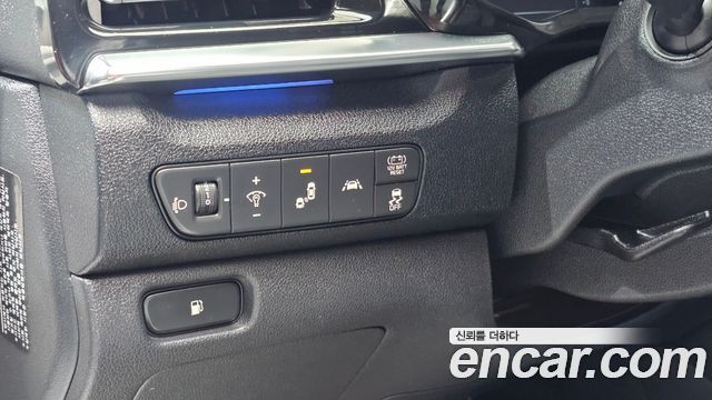 Kia Niro 1.6 HEV Noblesse Special 2020 — фото 16