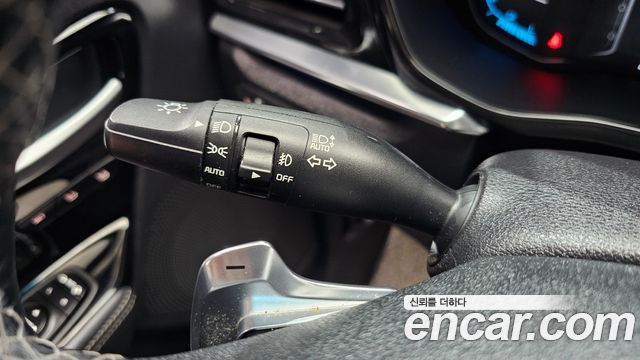 Kia Niro 1.6 HEV Noblesse Special 2020 — фото 18