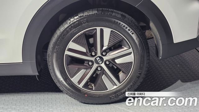 Kia Niro 1.6 HEV Noblesse Special 2020 — фото 21
