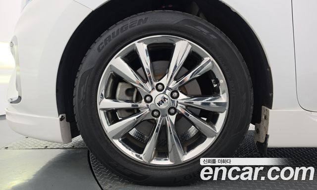 Kia Carnival 9-Seater Noblesse Special 2019 — фото 5