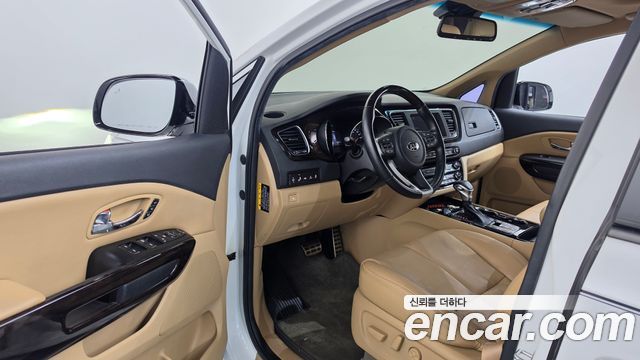 Kia Carnival 9-Seater Noblesse Special 2019 — фото 10