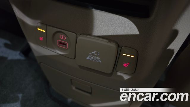 Kia Carnival 9-Seater Noblesse Special 2019 — фото 18