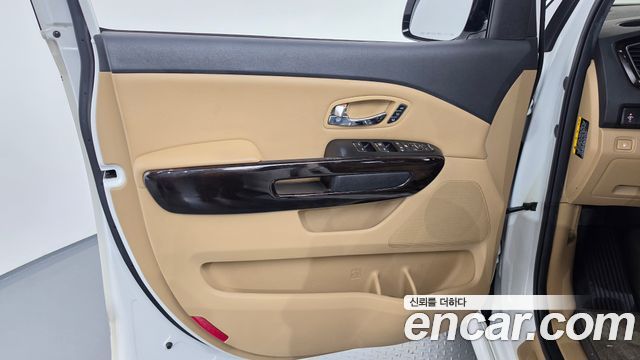 Kia Carnival 9-Seater Noblesse Special 2019 — фото 24