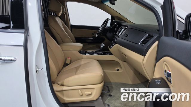 Kia Carnival 9-Seater Noblesse Special 2019 — фото 26