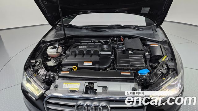 Audi A3 35 TDI Dynamic 8V 2016 — фото 6