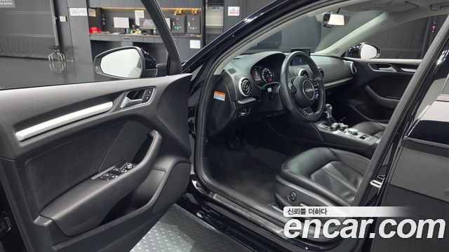 Audi A3 35 TDI Dynamic 8V 2016 — фото 10
