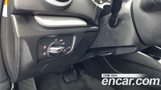 Audi A3 35 TDI Dynamic 8V 2016 — фото 24