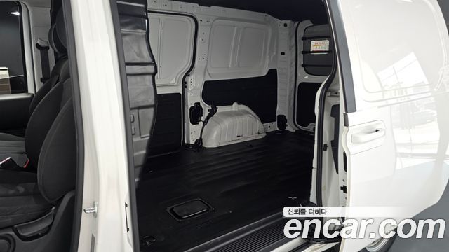Hyundai Staria Cargo 3-Seater Smart 2022 — фото 12