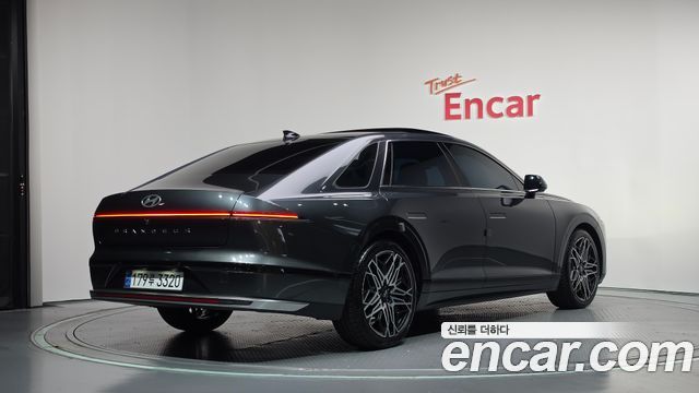 Hyundai Grandeur (GN7) 2,5 Gasoline 2WD Exclusive 2023 — фото 2