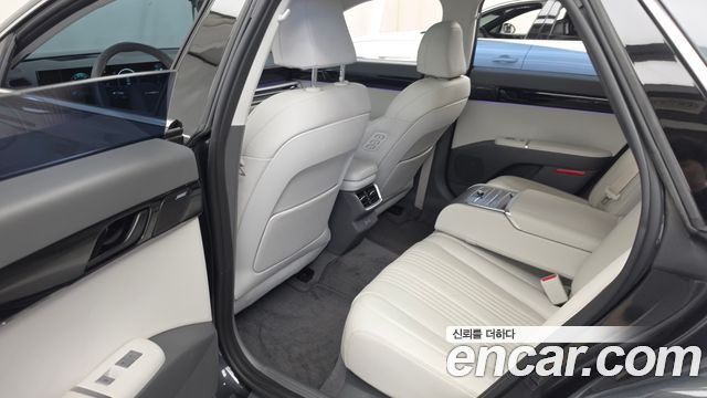 Hyundai Grandeur (GN7) 2,5 Gasoline 2WD Exclusive 2023 — фото 12