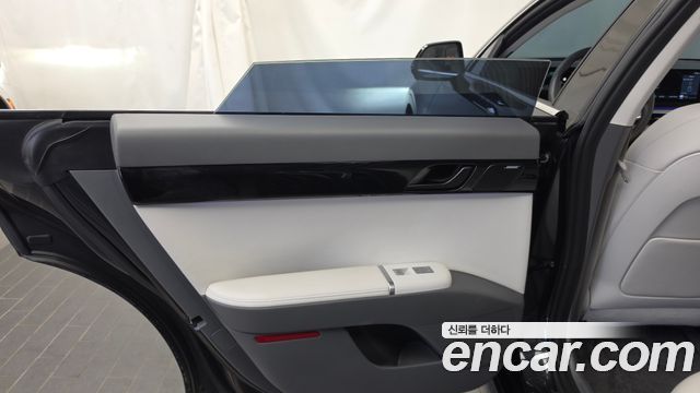 Hyundai Grandeur (GN7) 2,5 Gasoline 2WD Exclusive 2023 — фото 25