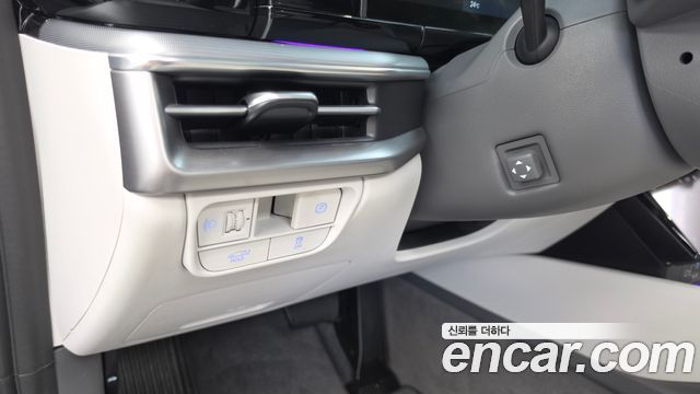 Hyundai Grandeur (GN7) 2,5 Gasoline 2WD Exclusive 2023 — фото 30