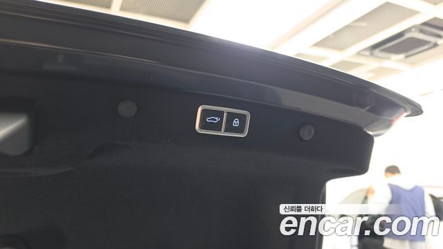 Hyundai Grandeur (GN7) 2,5 Gasoline 2WD Exclusive 2023 — фото 33