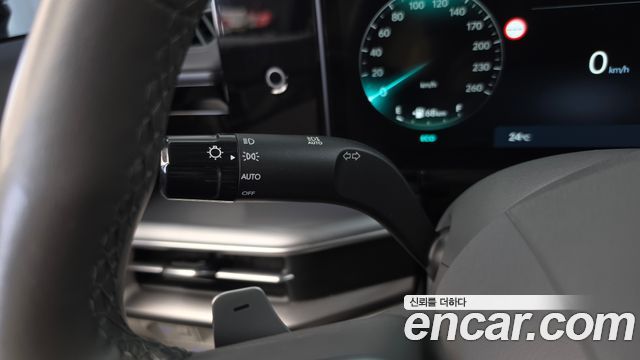 Hyundai Grandeur (GN7) 2,5 Gasoline 2WD Exclusive 2023 — фото 35
