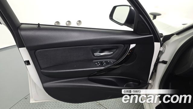 BMW 3 Series (F30) 320d xDrive 2018 — фото 30