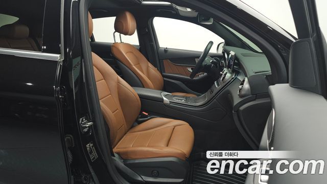 Mercedes-Benz GLC-Class (X253) GLC300e 4MATIC Coupe 2021 — фото 10