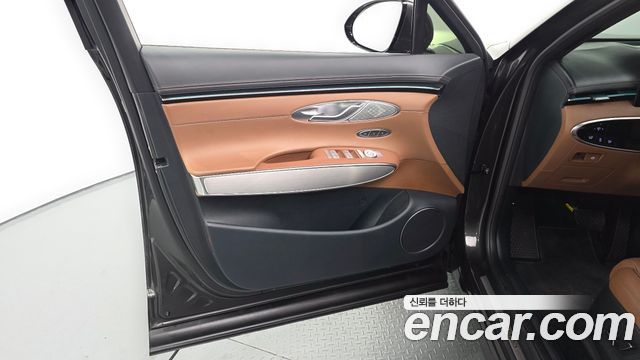 Genesis GV70 2.5T Gasoline AWD 2025 — фото 24