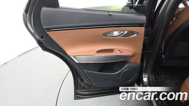 Genesis GV70 2.5T Gasoline AWD 2025 — фото 25