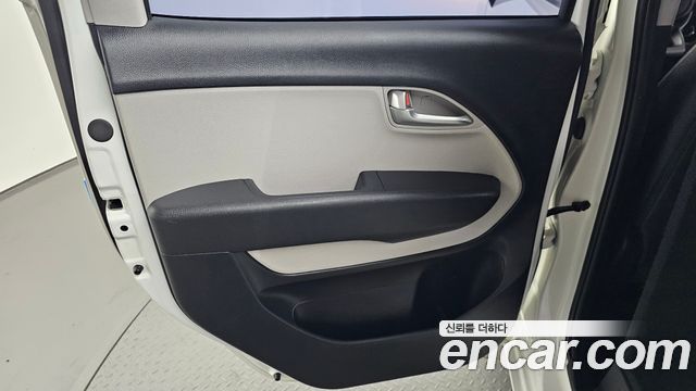 Kia Ray Van 2-Seater Prestige 2023 — фото 25