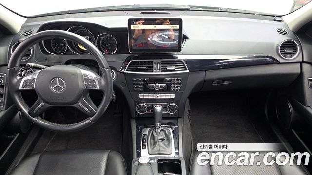Mercedes-Benz C-Class (W204) C200 CGI 2012 — фото 7