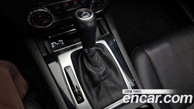 Mercedes-Benz C-Class (W204) C200 CGI 2012 — фото 9