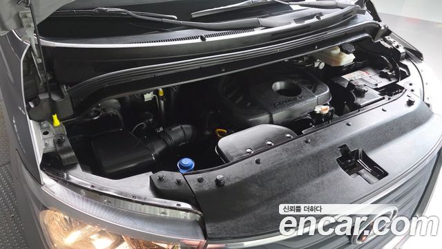 Hyundai Grand Starex Van 5-Seater Modern 2020 — фото 6