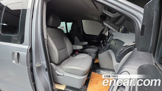 Hyundai Grand Starex Van 5-Seater Modern 2020 — фото 10