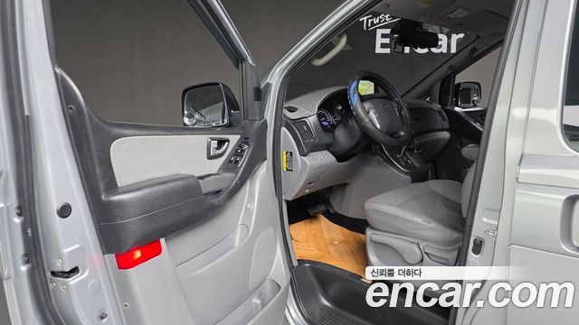 Hyundai Grand Starex Van 5-Seater Modern 2020 — фото 11