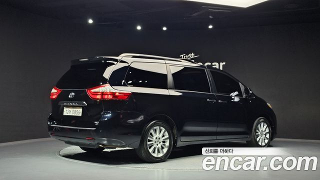 Toyota Sienna 3.5 AWD 2015 — фото 2