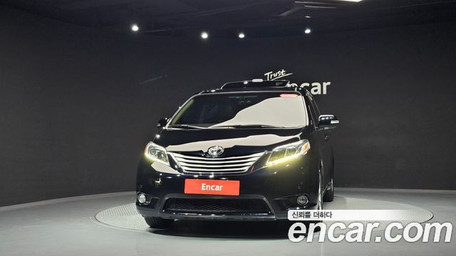 Toyota Sienna 3.5 AWD 2015 — фото 3
