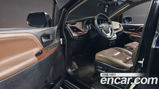 Toyota Sienna 3.5 AWD 2015 — фото 10