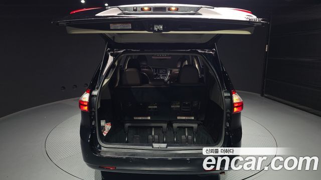 Toyota Sienna 3.5 AWD 2015 — фото 24