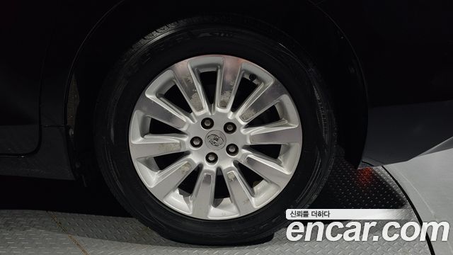 Toyota Sienna 3.5 AWD 2015 — фото 27