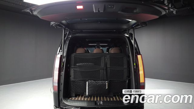 Hyundai Staria HEV 1.6T Lounge 9-Seater Inspiration 2026 — фото 20
